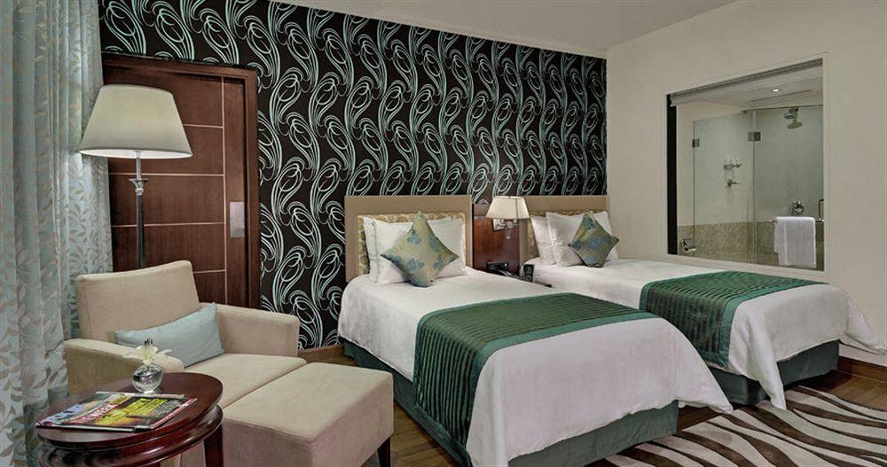 Hotel Royalton Hyderabad Abids Extérieur photo