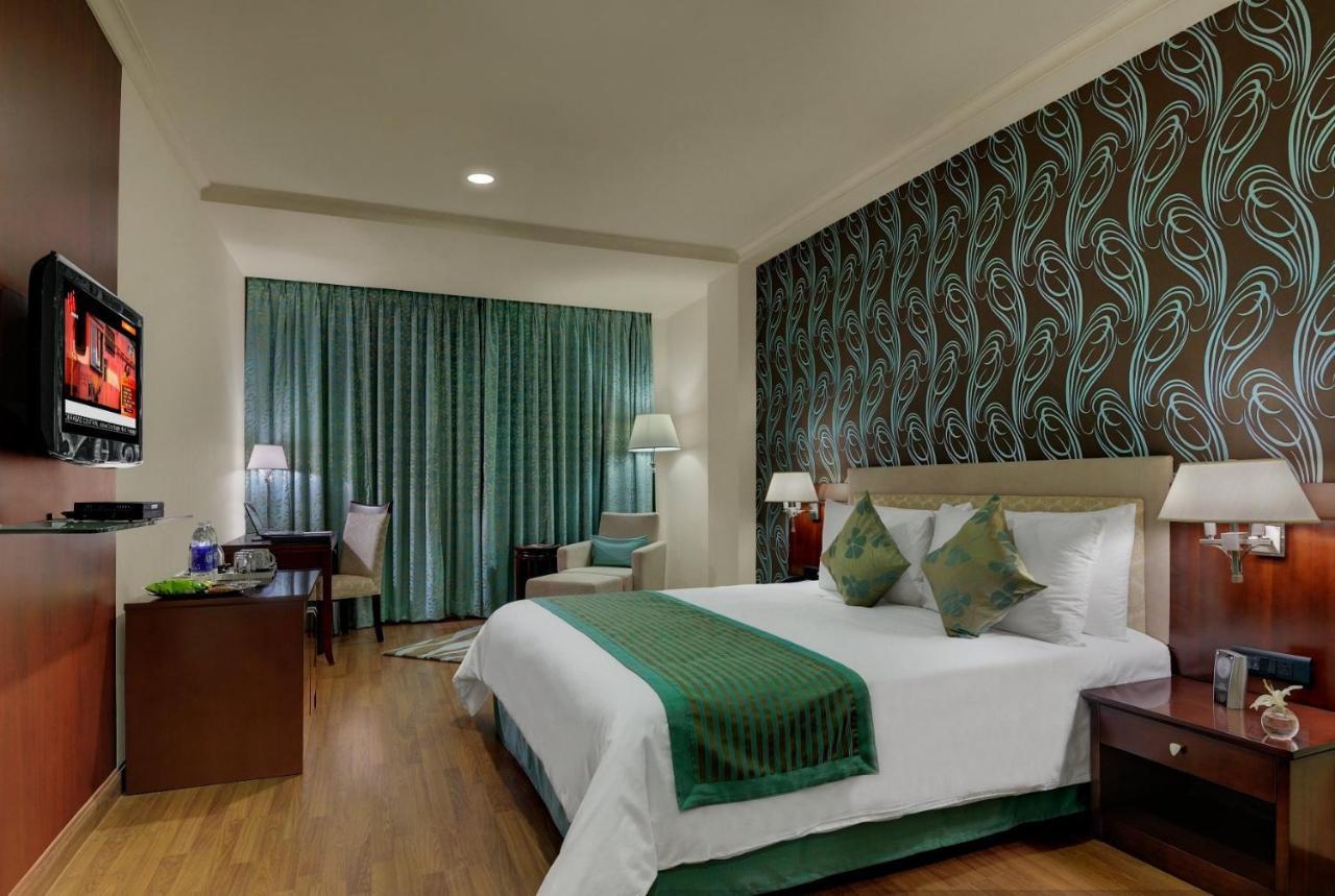 Hotel Royalton Hyderabad Abids Extérieur photo