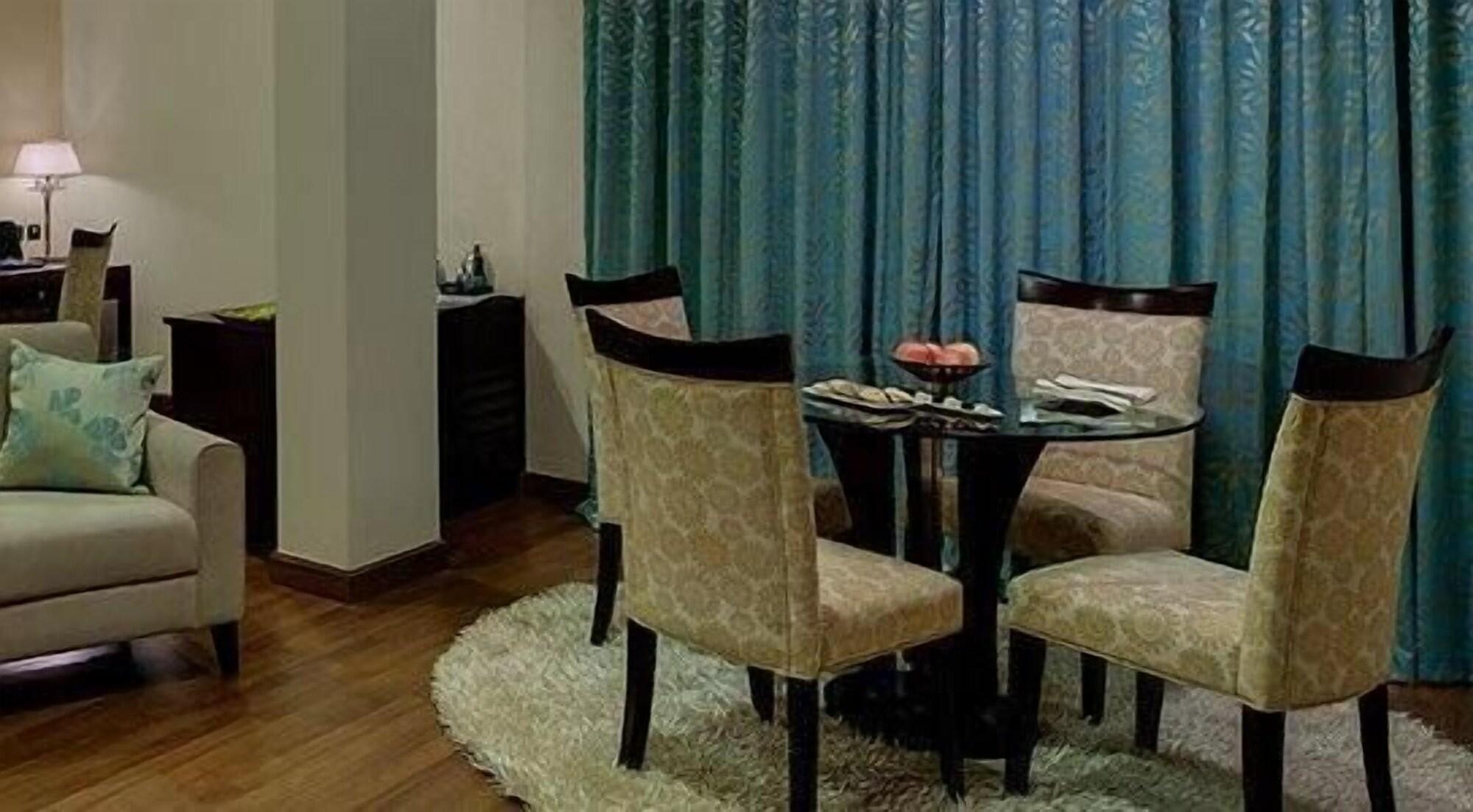 Hotel Royalton Hyderabad Abids Extérieur photo