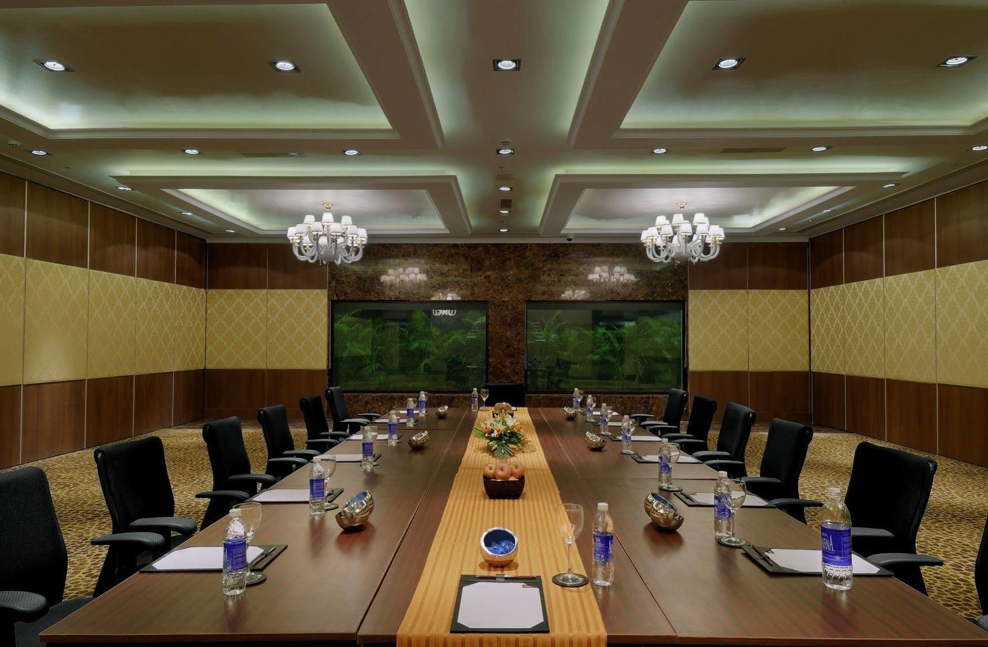Hotel Royalton Hyderabad Abids Extérieur photo
