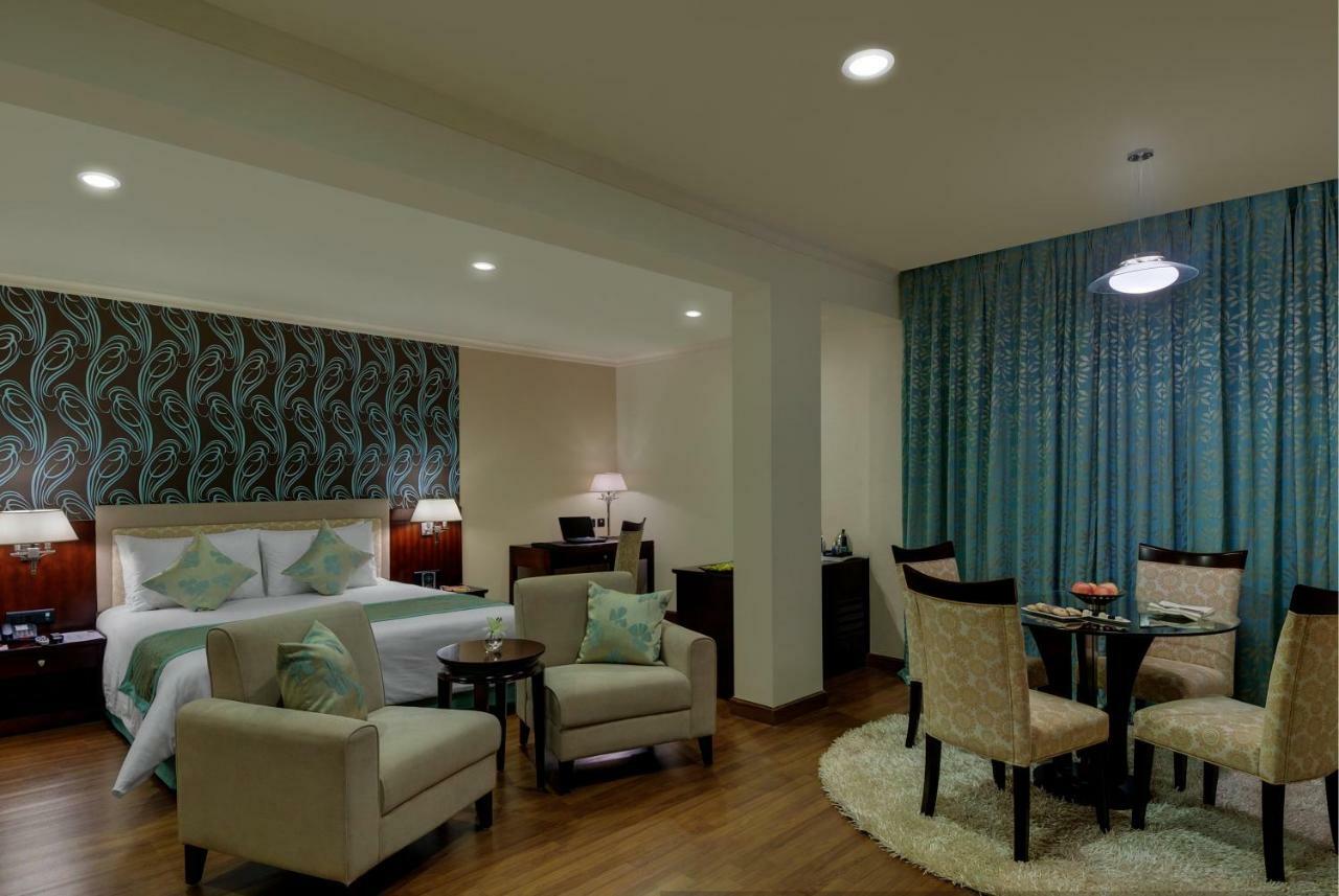 Hotel Royalton Hyderabad Abids Extérieur photo