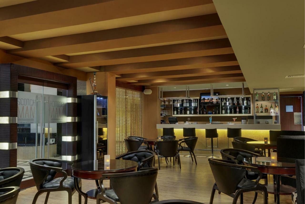Hotel Royalton Hyderabad Abids Extérieur photo