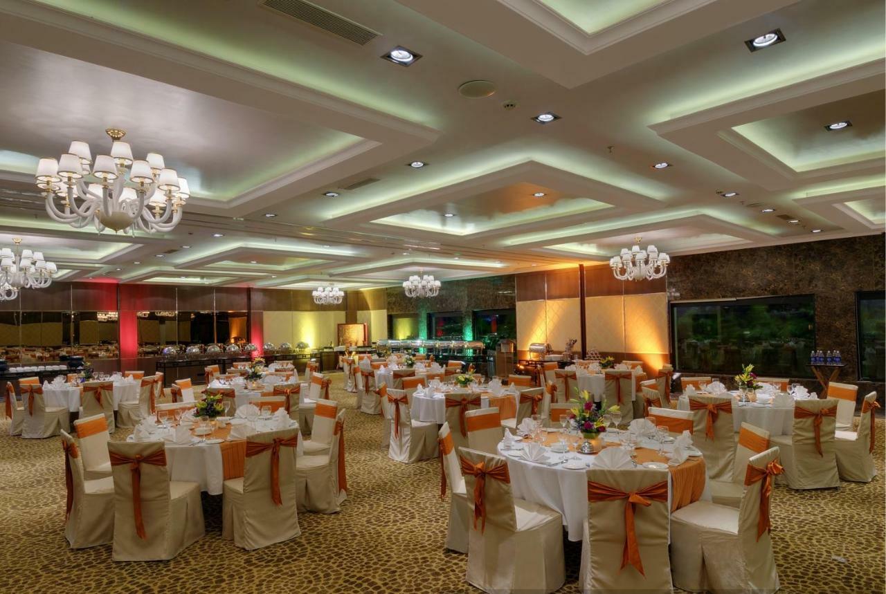 Hotel Royalton Hyderabad Abids Extérieur photo